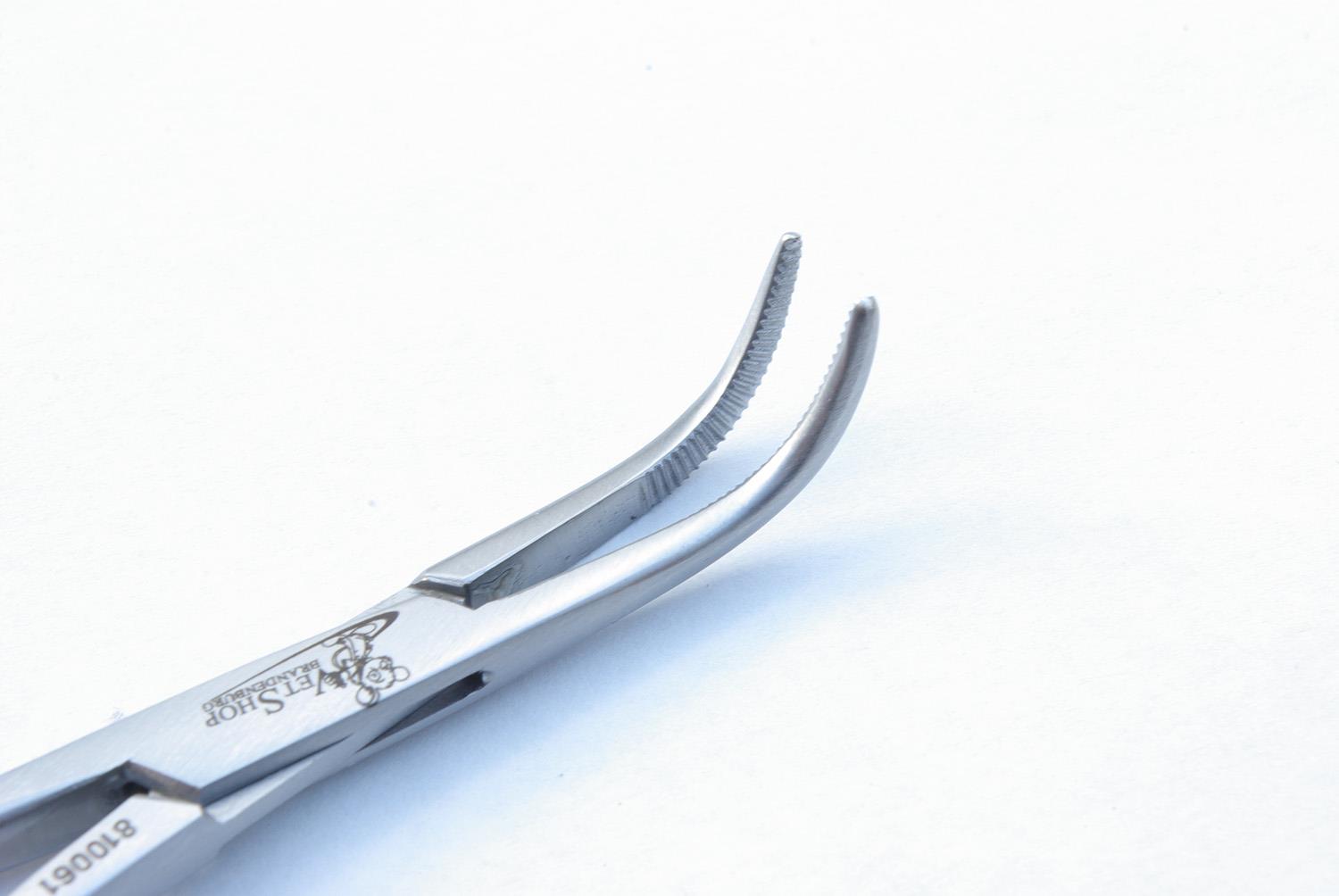 Präparierklemme Mixter-Baby gebogen 18 cm Präparierklemme Mixter-Baby gebogen 18 cm
