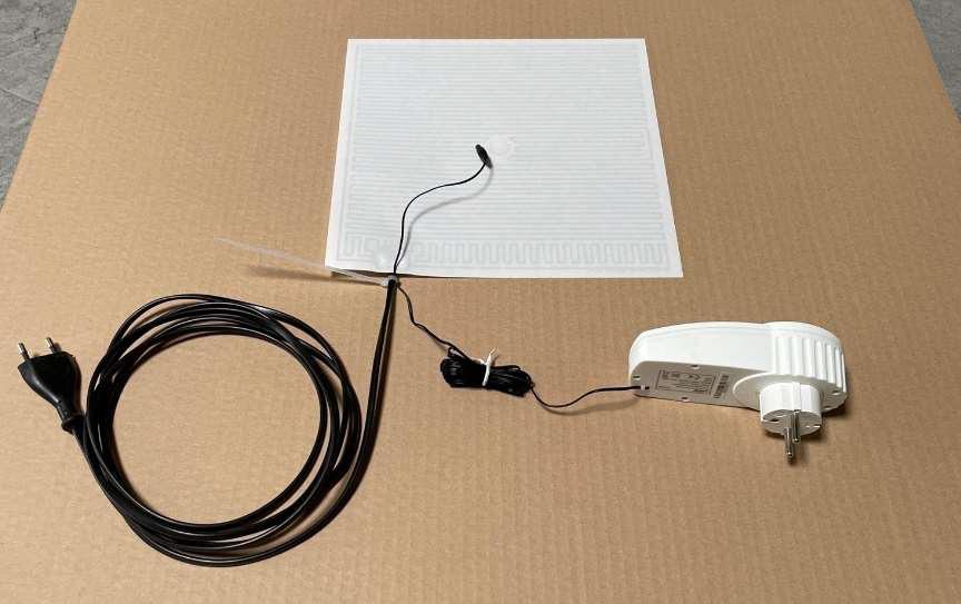 Heizelement für Tierboxen aus Polyester, mit einstellbarem Thermostat Heizelement für Tierboxen aus Polyester, mit einstellbarem Thermostat
