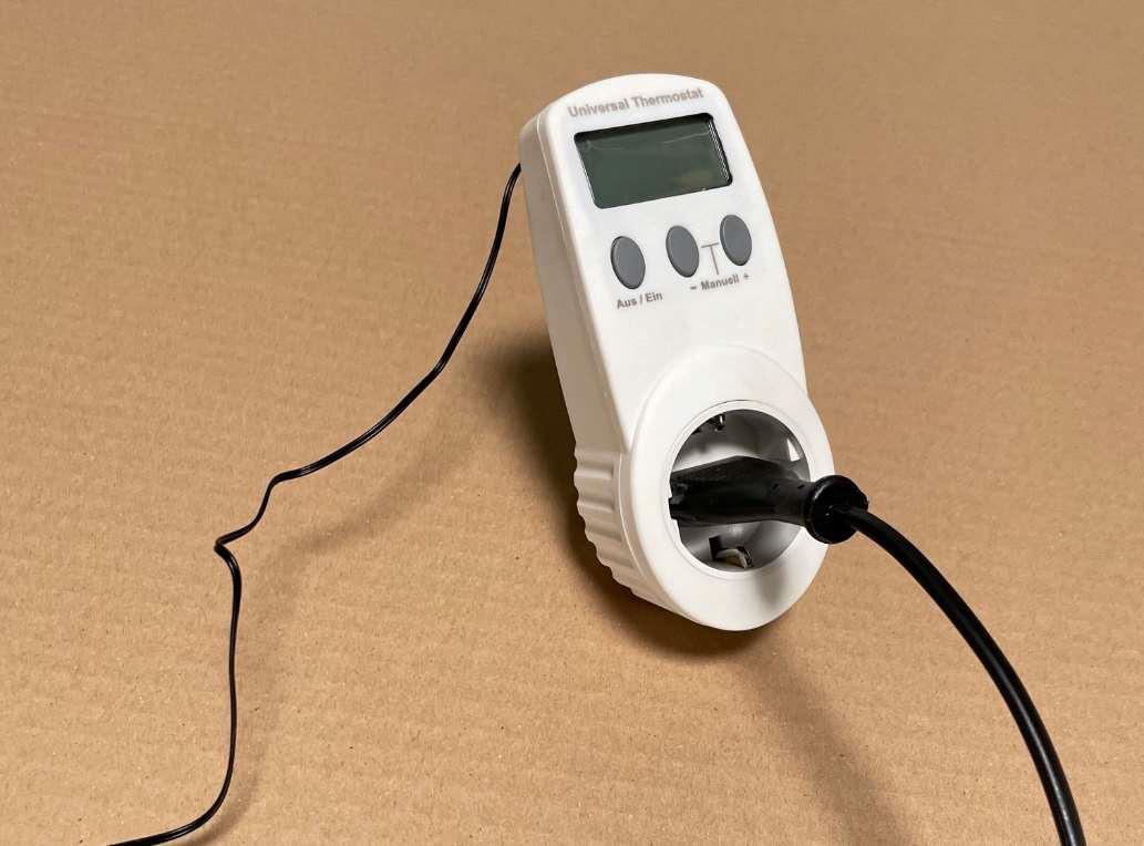Heizelement für Tierboxen aus Polyester, mit einstellbarem Thermostat Heizelement für Tierboxen aus Polyester, mit einstellbarem Thermostat